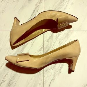 Stuart Weitzman patent nude kitten heels size 9.5
